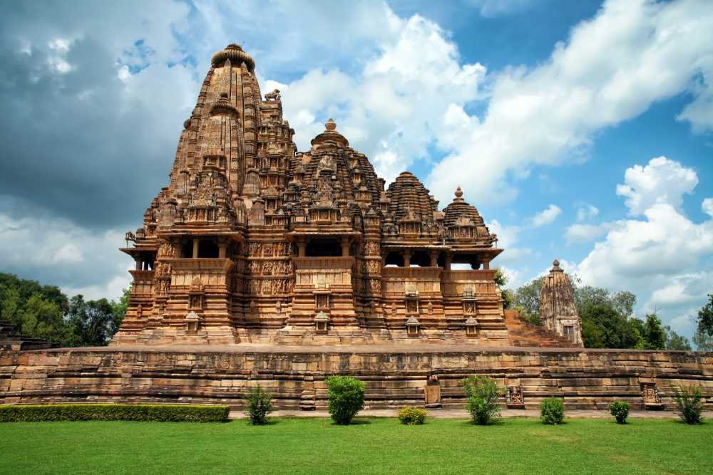 madhya-pradesh-heritage-tour-package-from-bhubaneswar