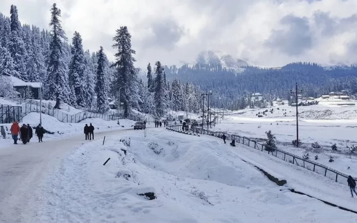 winter-kashmir-tour-package-from-bhubaneswar