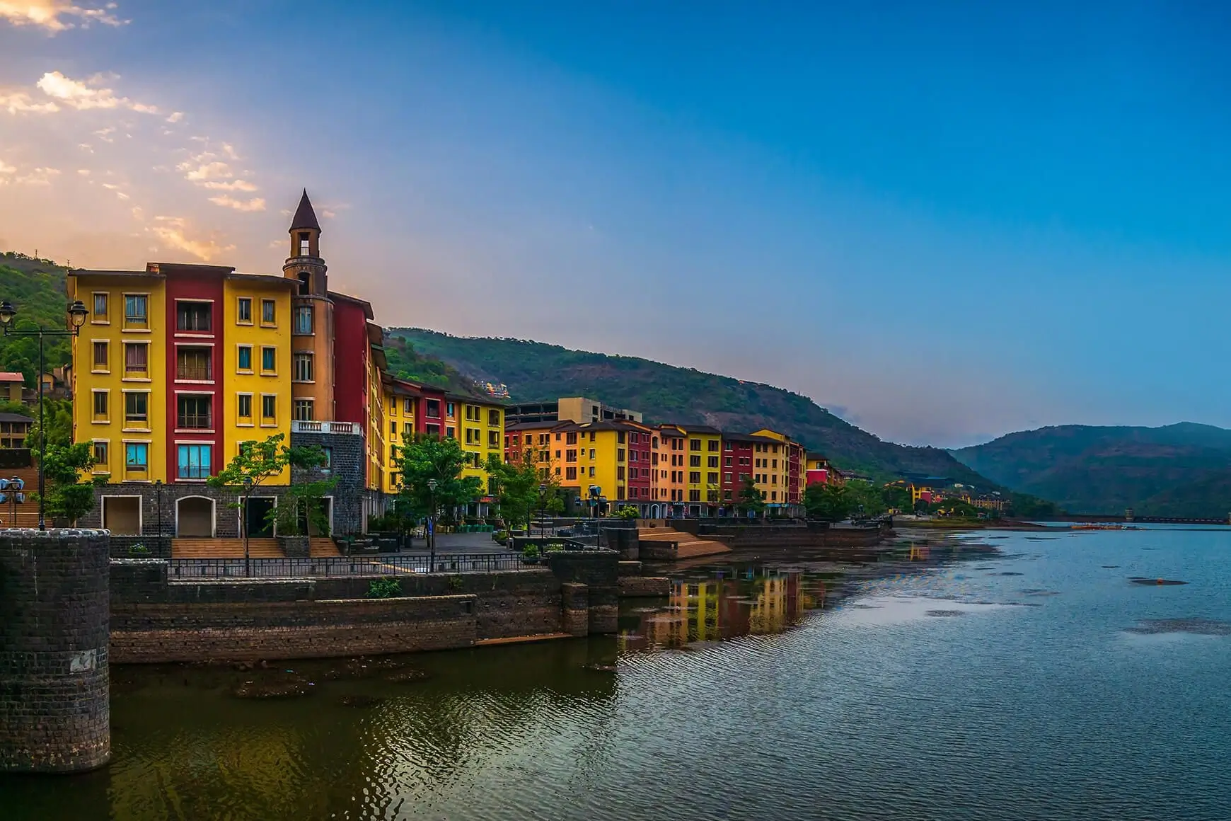 Lavasa Monsoon Holiday from Bhubaneswar – Scenic artificial hill city with lake views